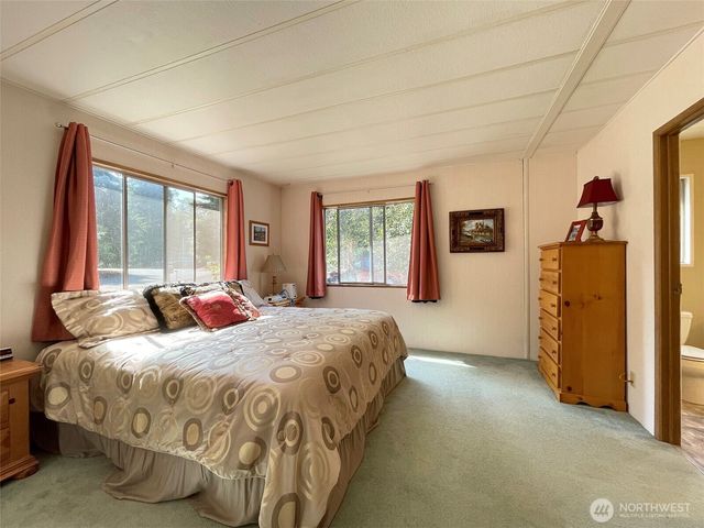 121 Ivy Lane, Port Angeles, WA 98362