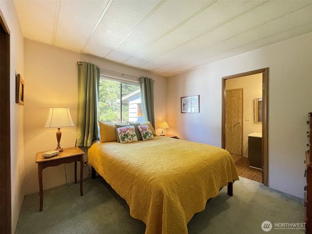 121 Ivy Lane, Port Angeles, WA 98362