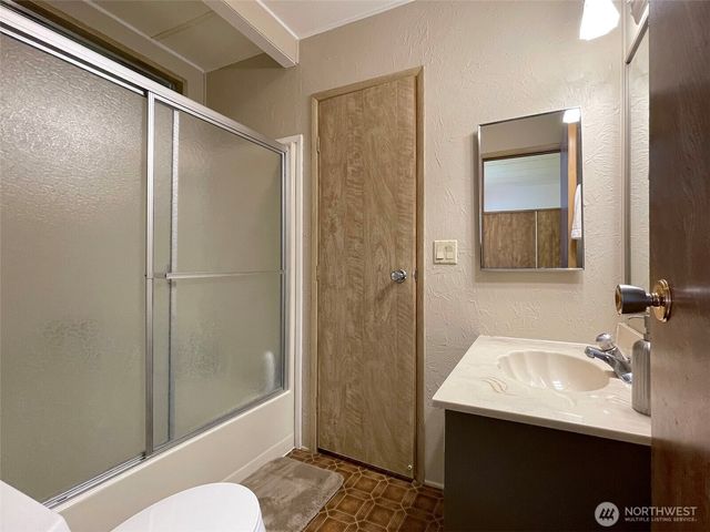 121 Ivy Lane, Port Angeles, WA 98362