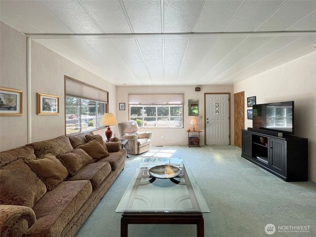 121 Ivy Lane, Port Angeles, WA 98362
