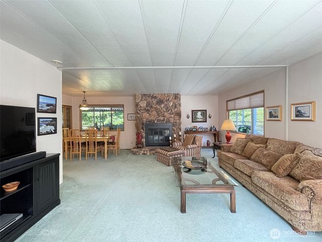 121 Ivy Lane, Port Angeles, WA 98362