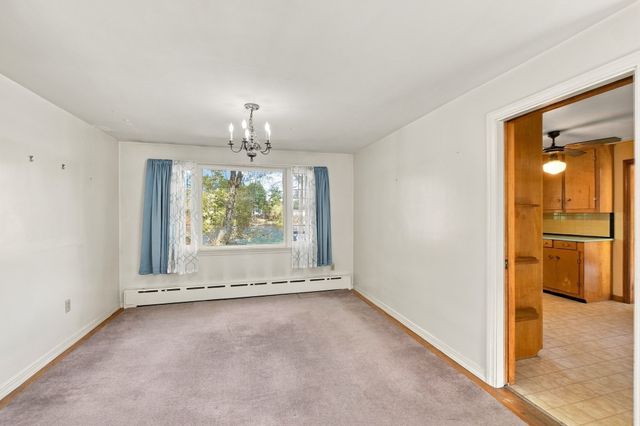 21 Vernon St, Oxford, MA 01540