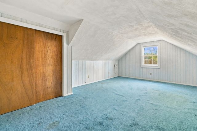 21 Vernon St, Oxford, MA 01540