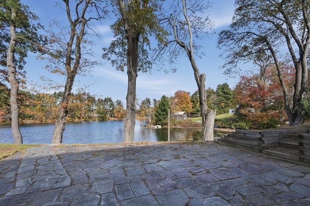 21 Vernon St, Oxford, MA 01540