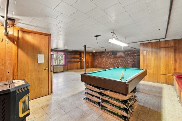 21 Vernon St, Oxford, MA 01540