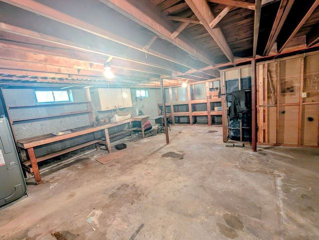 21 Vernon St, Oxford, MA 01540