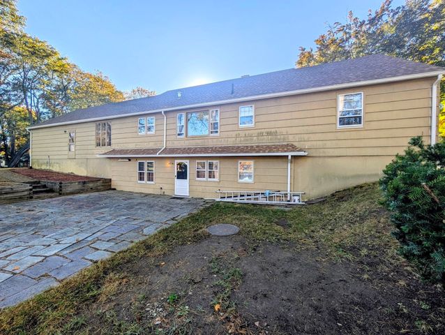 21 Vernon St, Oxford, MA 01540