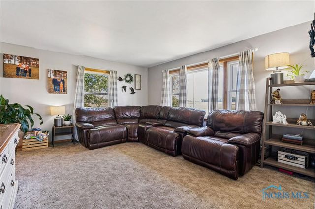 11255 W County Road 18, Fostoria, OH 44830