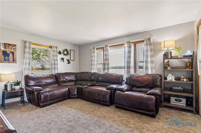 11255 W County Road 18, Fostoria, OH 44830