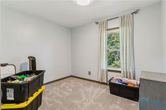 11255 W County Road 18, Fostoria, OH 44830