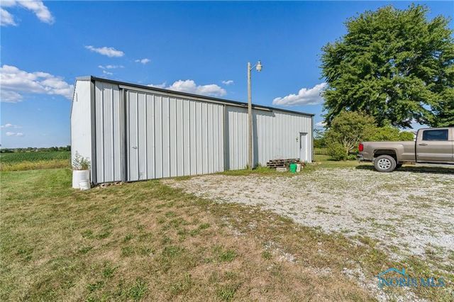 11255 W County Road 18, Fostoria, OH 44830