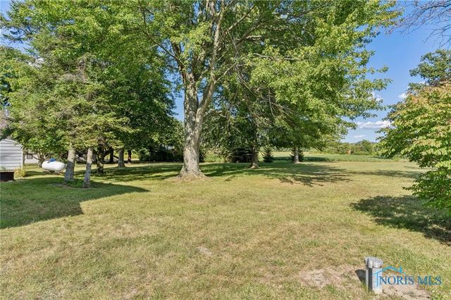 11255 W County Road 18, Fostoria, OH 44830