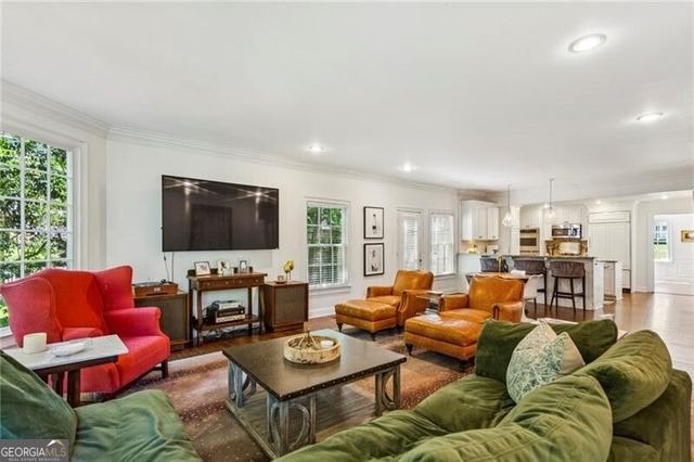 935 Glenbrook Drive NW, Atlanta, GA 30318