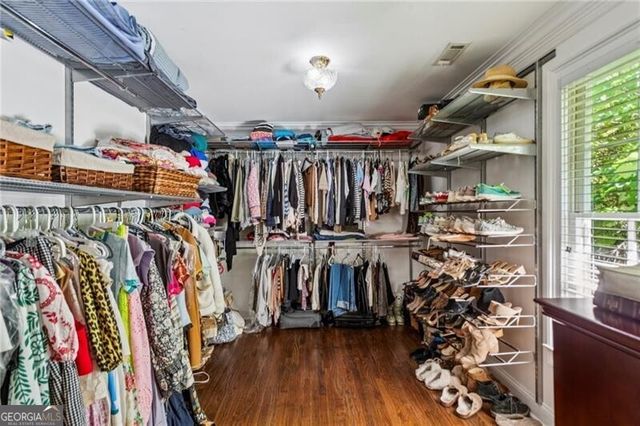 935 Glenbrook Drive NW, Atlanta, GA 30318