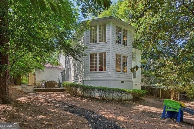 935 Glenbrook Drive NW, Atlanta, GA 30318