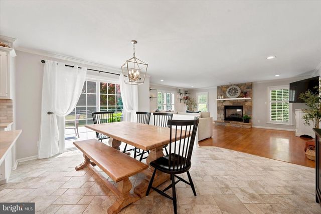 103 RAINTREE LN, Lincoln University, PA 19352