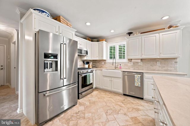 103 RAINTREE LN, Lincoln University, PA 19352
