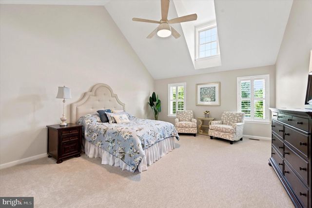 103 RAINTREE LN, Lincoln University, PA 19352