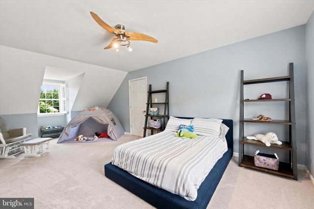 103 RAINTREE LN, Lincoln University, PA 19352