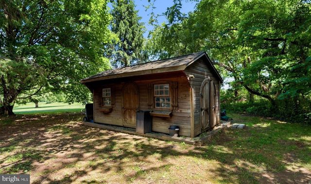 103 RAINTREE LN, Lincoln University, PA 19352