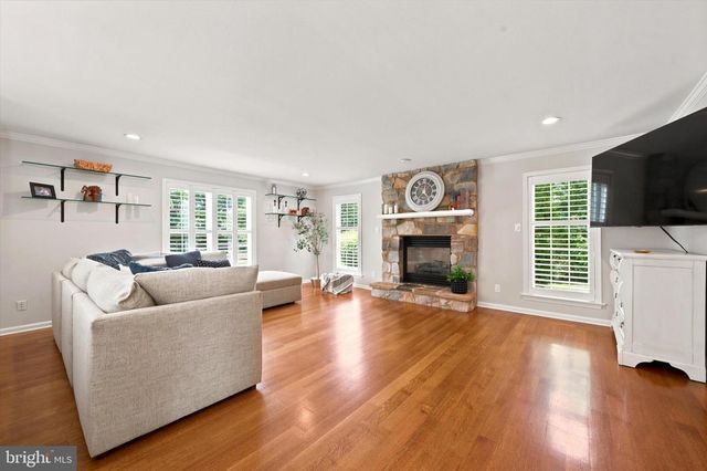103 RAINTREE LN, Lincoln University, PA 19352
