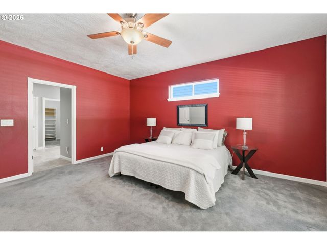 667 72ND St, Springfield, OR 97478