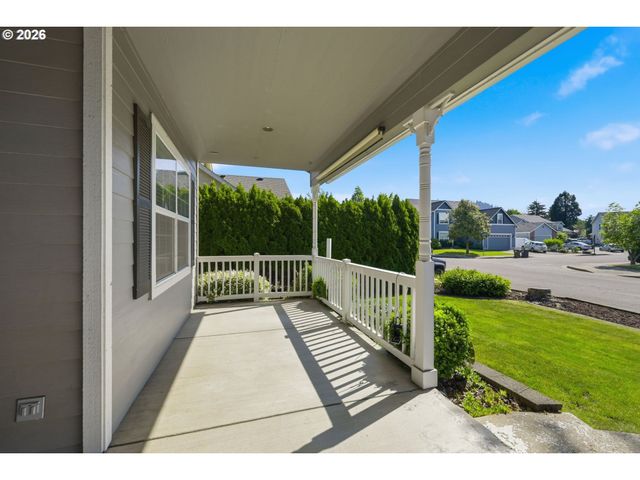 667 72ND St, Springfield, OR 97478