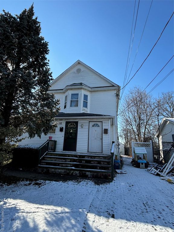 52 1st Avenue, Bay Shore, NY 11706