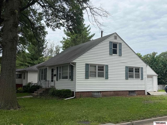 4146 Y Street, Lincoln, NE 68503