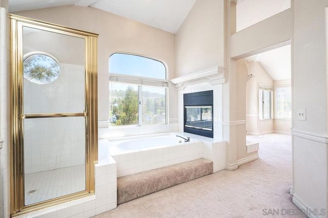 11718 Windcrest Ln, San Diego, CA 92128