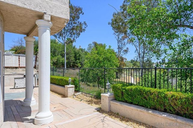 11718 Windcrest Ln, San Diego, CA 92128