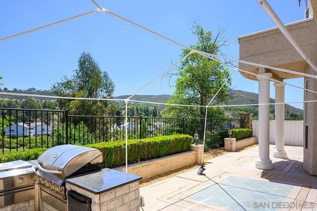 11718 Windcrest Ln, San Diego, CA 92128