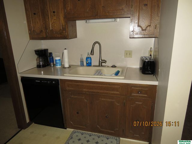 12228 Deer Hollow Drive, Omaha, NE 68154
