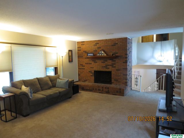 12228 Deer Hollow Drive, Omaha, NE 68154