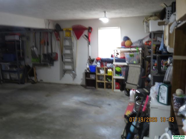12228 Deer Hollow Drive, Omaha, NE 68154