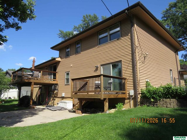 12228 Deer Hollow Drive, Omaha, NE 68154