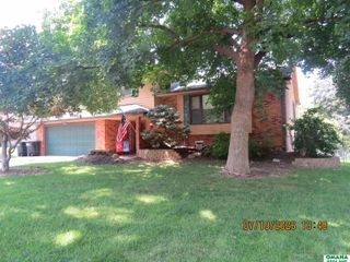 12228 Deer Hollow Drive, Omaha, NE 68154