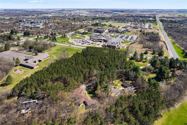 1206 Pinecrest Lane, New Richmond, WI 54017