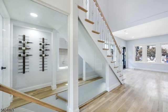 9 5Th St, Fair Lawn Boro, NJ 07410