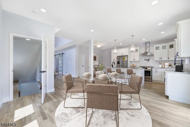 9 5Th St, Fair Lawn Boro, NJ 07410