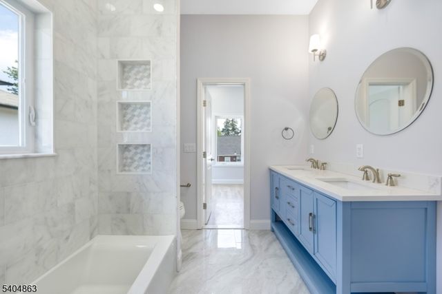 9 5Th St, Fair Lawn Boro, NJ 07410