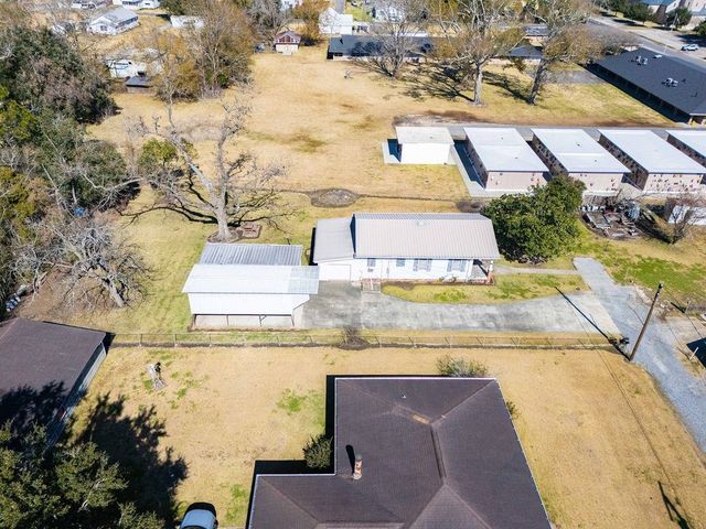 114 Peach St, Labadieville, LA 70372