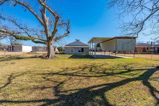 114 Peach St, Labadieville, LA 70372