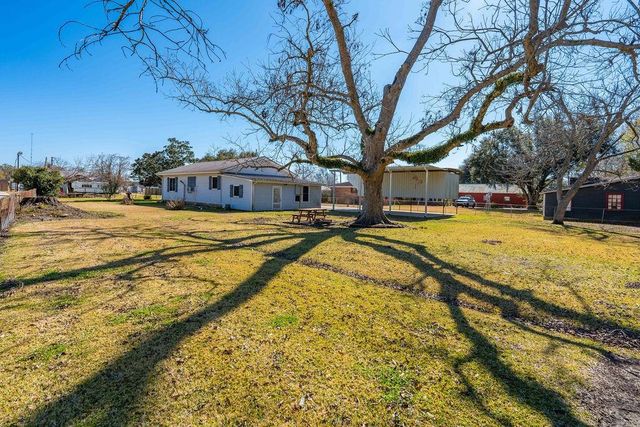 114 Peach St, Labadieville, LA 70372