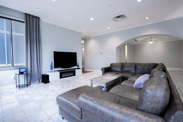 2016 Main Street PH 2, Houston, TX 77002