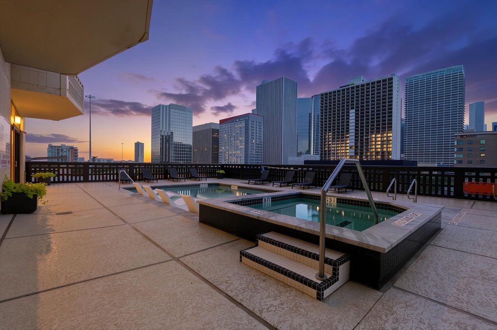 2016 Main Street PH 2, Houston, TX 77002