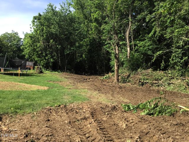 L23r Maple Crest, Greeneville, TN 37743