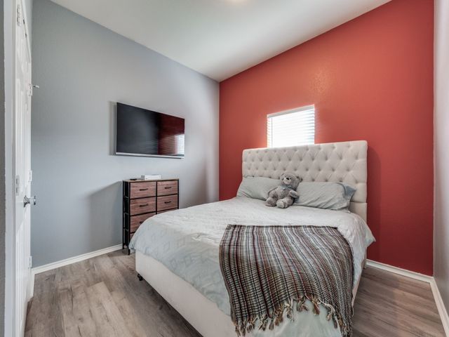 305 Sheridan Road, Oak Point, TX 75068