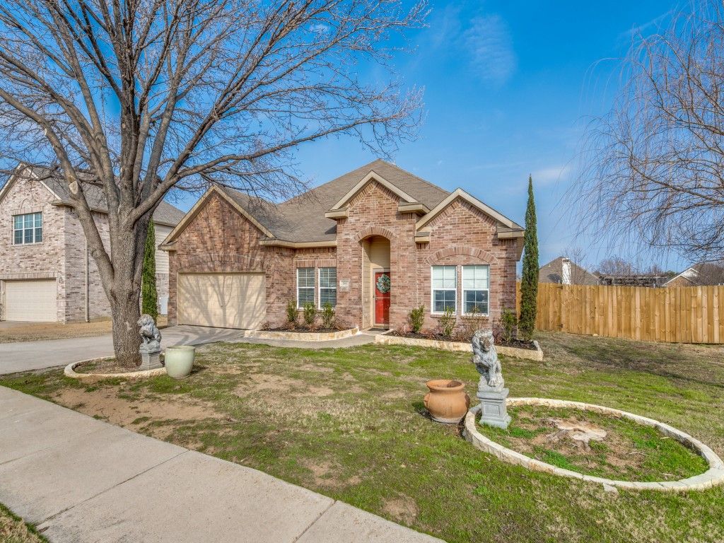 305 Sheridan Road, Oak Point, TX 75068