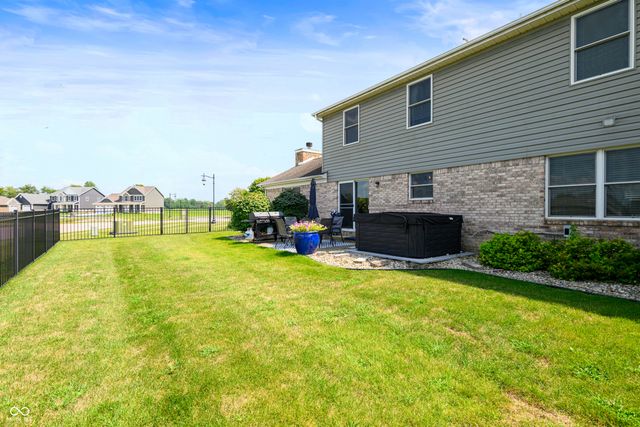 9500 W Thurston Court, Yorktown, IN 47396